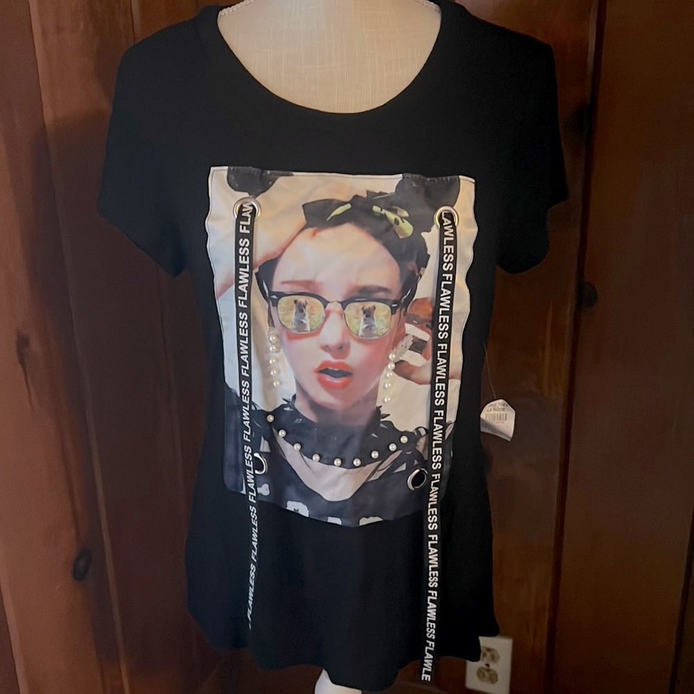 Black t shirt , flawless satin strings 2x fashion magazine NWT